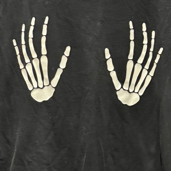 PINK Victoria secret Skeleton Hands here for the boos Graphic T-Shirt LARGE - Picture 3 of 5